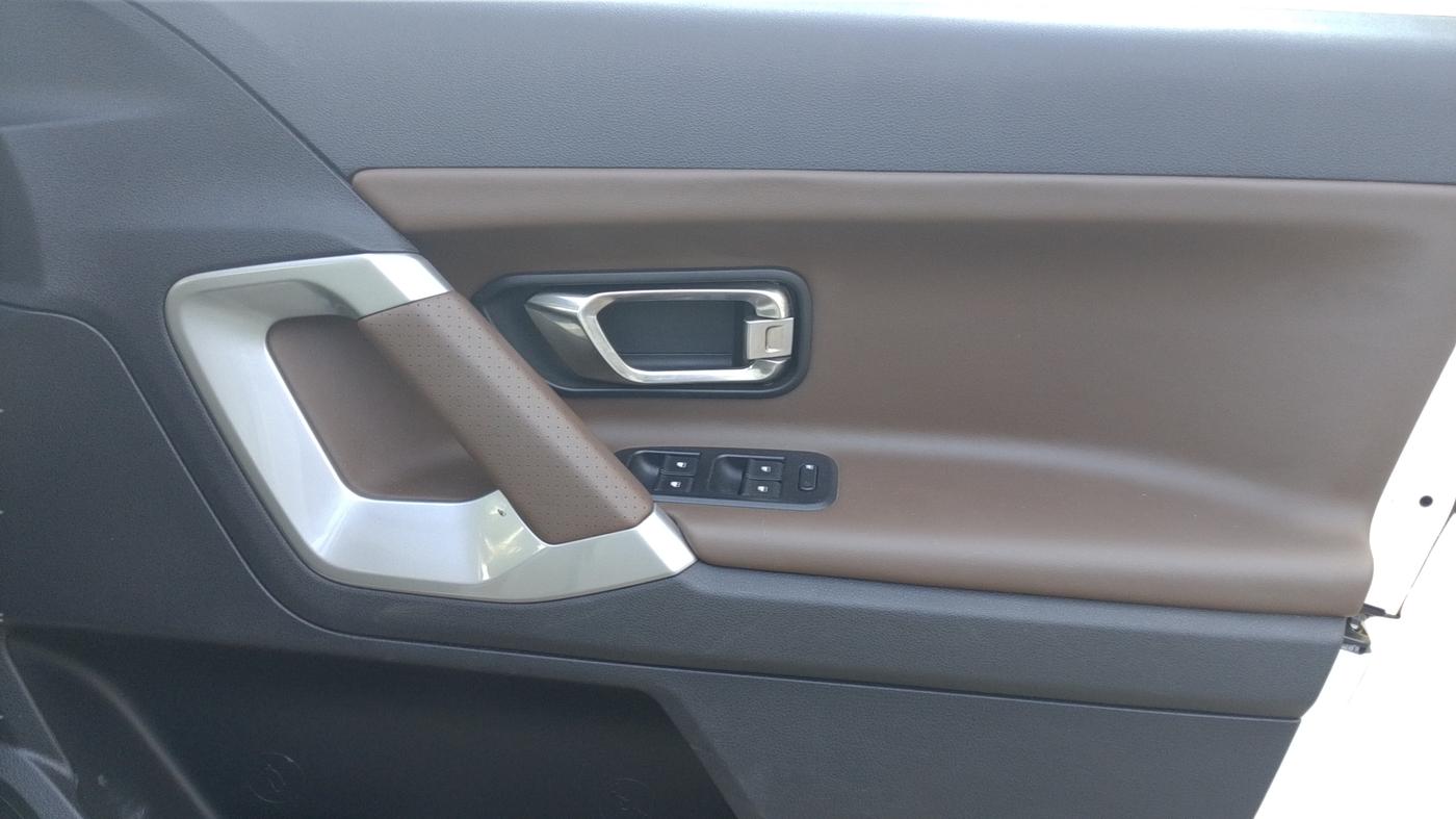 2021 Tata Harrier XZA PLUS 2.0L, Diesel, Automatic, 59,046 km, Driver Side Door Panel Controls