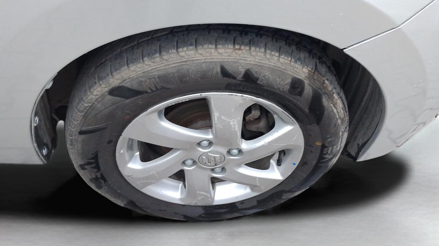 2017 Maruti Celerio ZXI (O), Petrol, Manual, 90,682 km, Right Front Wheel