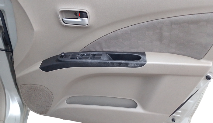 2017 Maruti Celerio ZXI (O), Petrol, Manual, 90,682 km, Driver Side Door Panel Controls