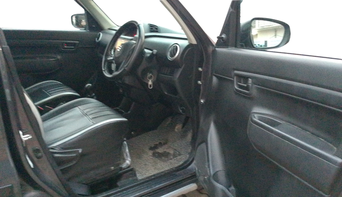 2020 Maruti S PRESSO VXI+, Petrol, Manual, 37,923 km, Right Side Front Door Cabin