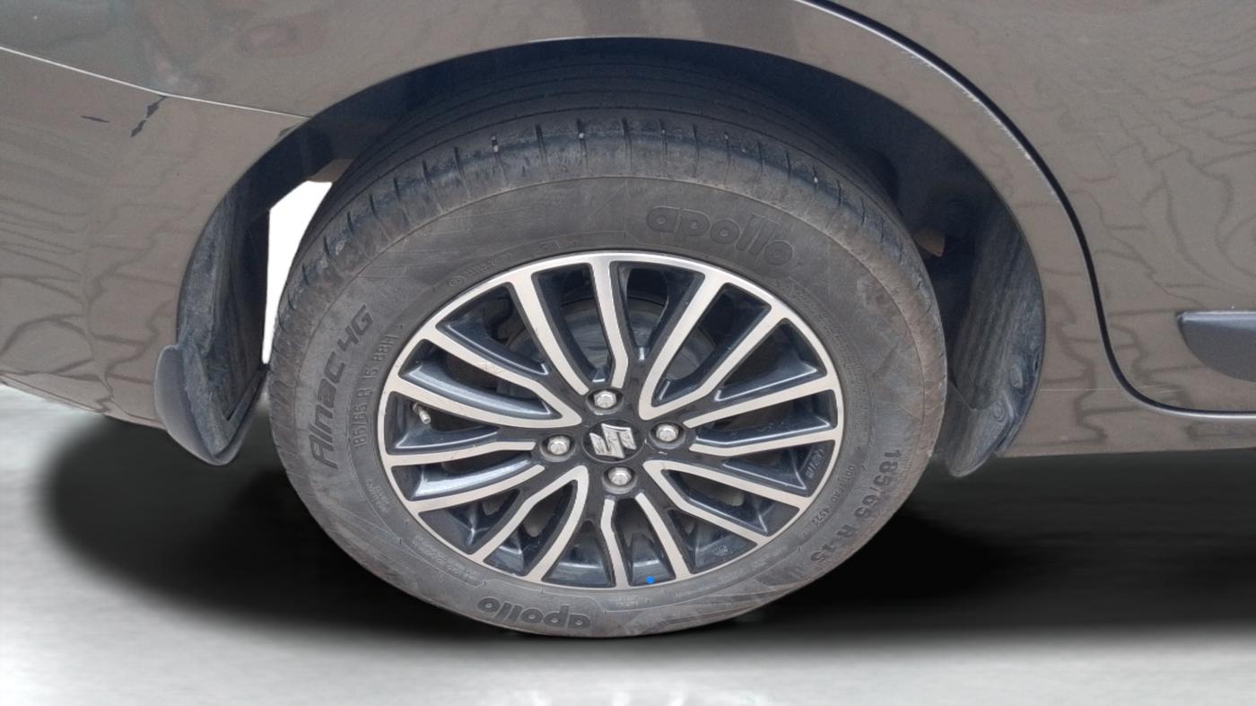 2017 Maruti Dzire ZDI PLUS, Diesel, Manual, 1,27,220 km, Right Rear Wheel