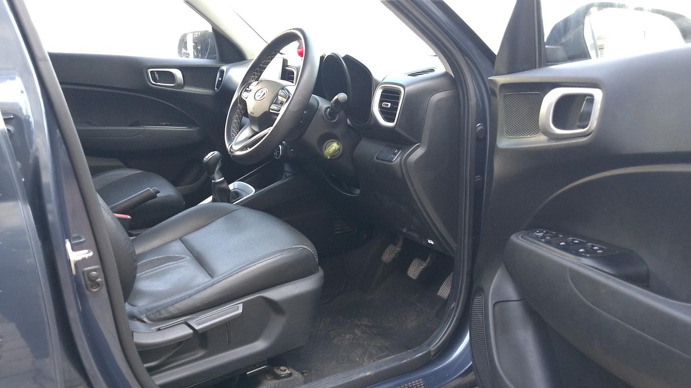 2019 Hyundai VENUE SX 1.4 CRDI, Diesel, Manual, 96,853 km, Right Side Front Door Cabin