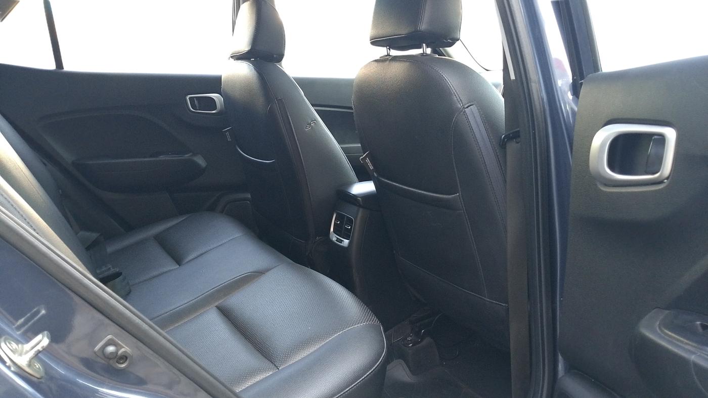 2019 Hyundai VENUE SX 1.4 CRDI, Diesel, Manual, 96,853 km, Right Side Rear Door Cabin