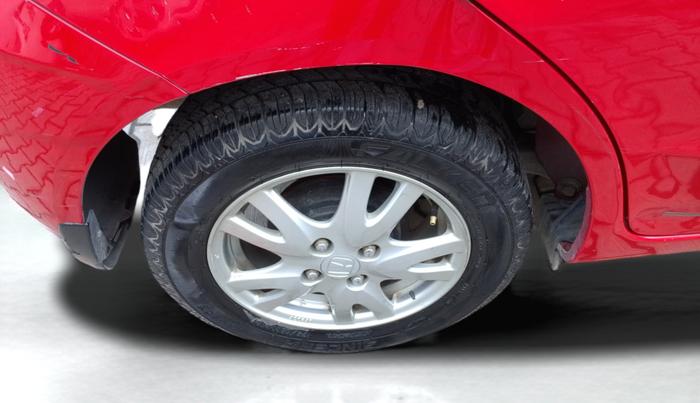 2015 Honda Brio VX AT, Petrol, Automatic, 55,184 km, Right Rear Wheel