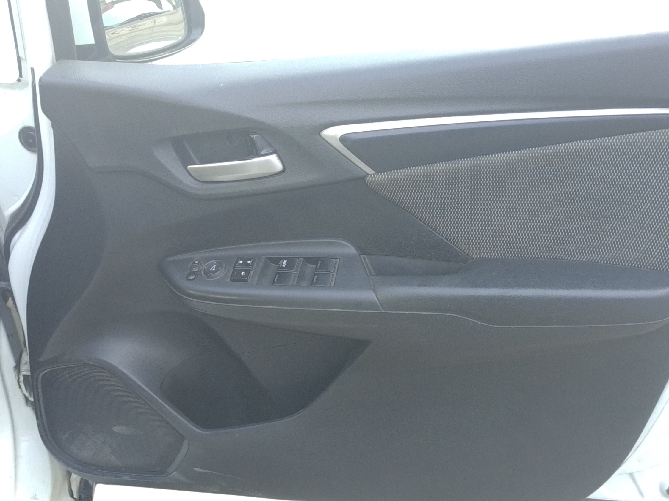 2017 Honda WR-V 1.2L I-VTEC VX MT, Petrol, Manual, 79,079 km, Driver Side Door Panel Controls