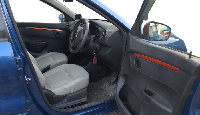 2018 Renault Kwid CLIMBER 1.0 AMT, Petrol, Automatic, 14,487 km, Right Side Front Door Cabin