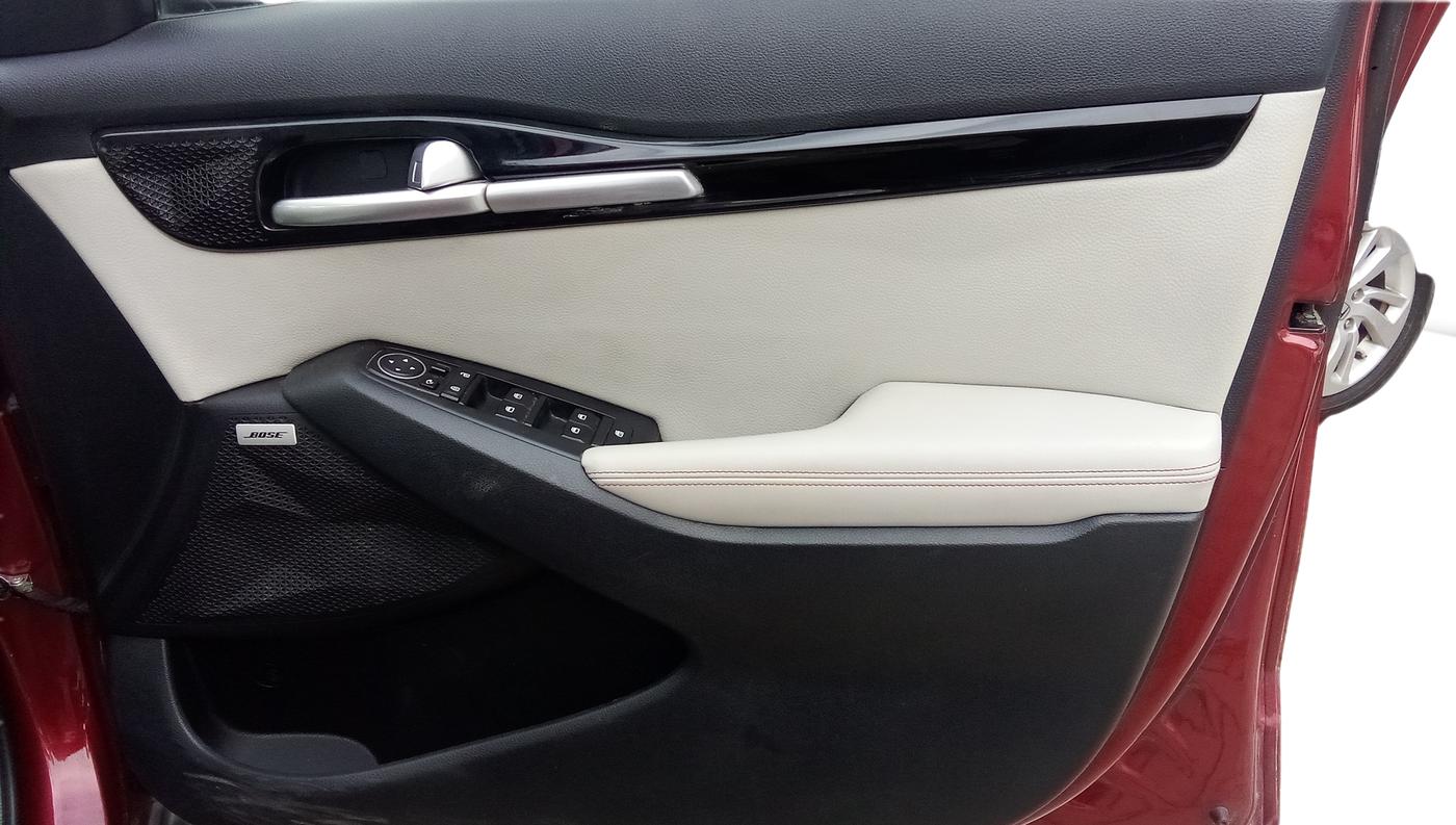 2019 KIA SELTOS GTX PLUS AT 1.5 DIESEL, Diesel, Automatic, 54,812 km, Driver Side Door Panel Controls