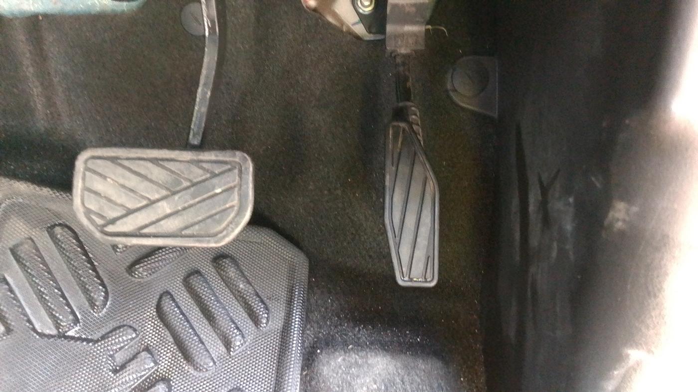 2023 Maruti JIMNY ALPHA ALL GRIP PRO AT, Petrol, Automatic, 12,014 km, Pedals