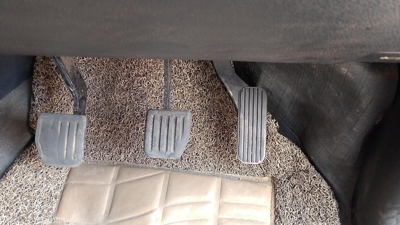 2021 Tata Harrier XZ 2.0L, Diesel, Manual, 85,280 km, Pedals