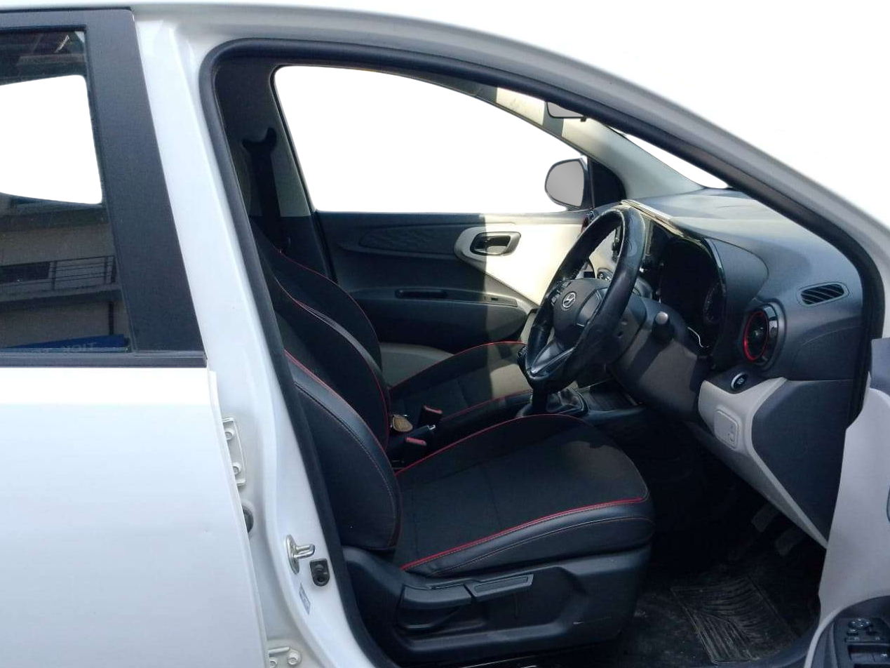 2021 Hyundai AURA SX+ 1.0 TURBO GDI MT, Petrol, Manual, 51,637 km, Right Side Front Door Cabin