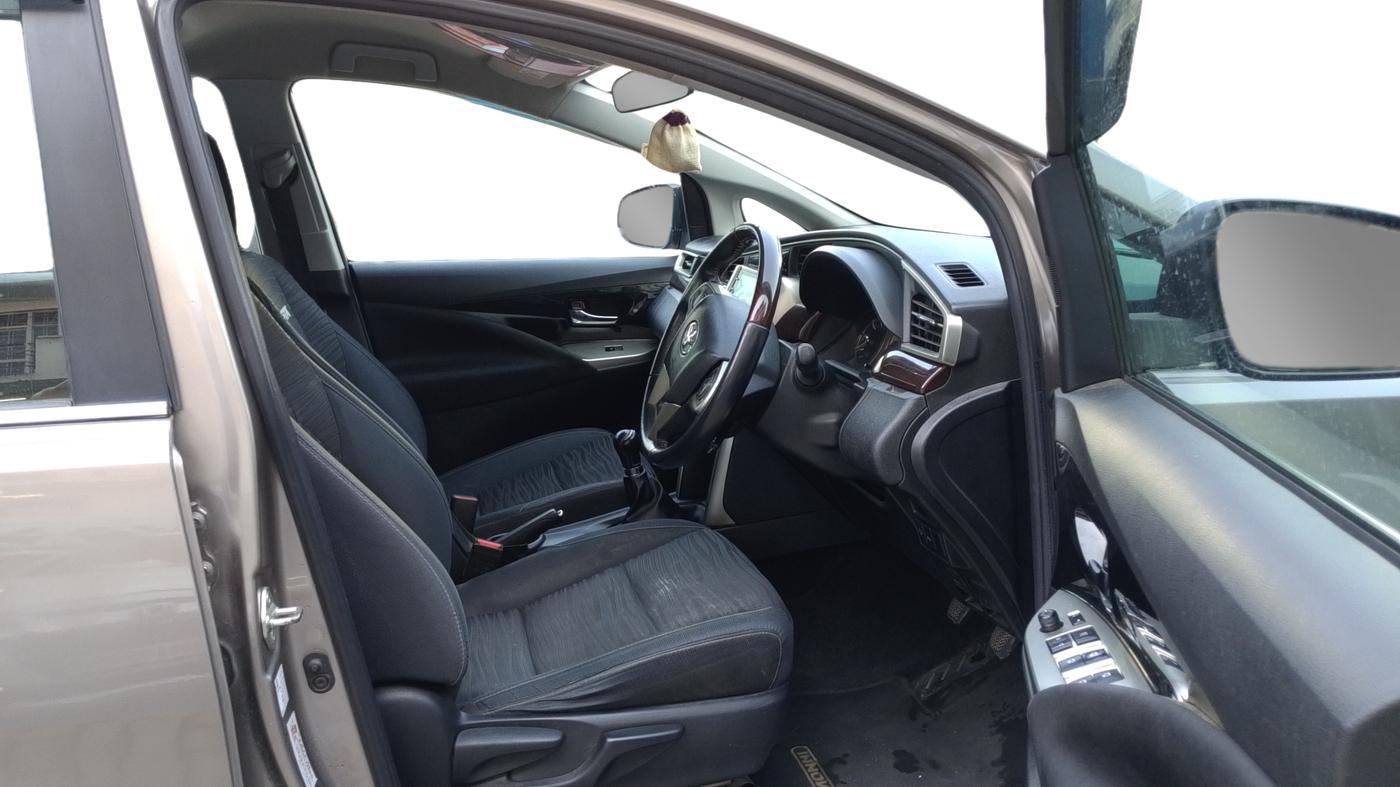 2021 Toyota Innova Crysta 2.4 VX 7 STR, Diesel, Manual, 1,12,723 km, Right Side Front Door Cabin