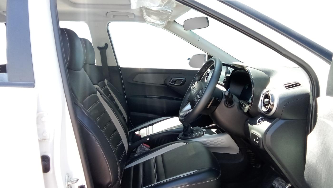 2024 Hyundai EXTER SX(O) 1.2 AMT, Petrol, Automatic, 10,919 km, Right Side Front Door Cabin