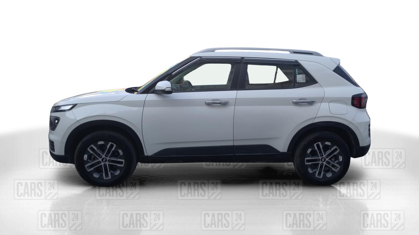 2024 Hyundai VENUE SX 1.5 CRDI, Diesel, Manual, 17,311 km, Left Side