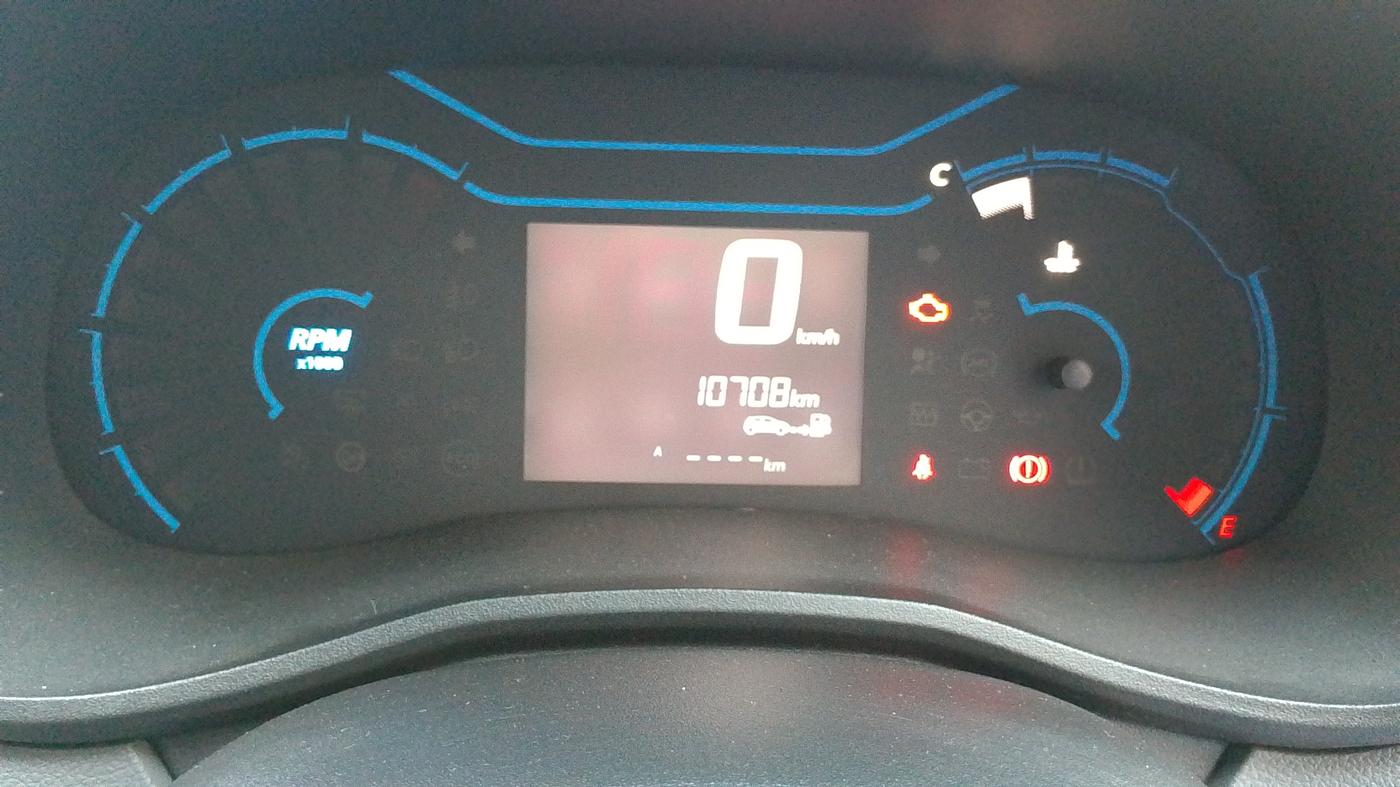 2021 Renault Kwid RXT 1.0 (O), Petrol, Manual, 10,708 km, Odometer Image