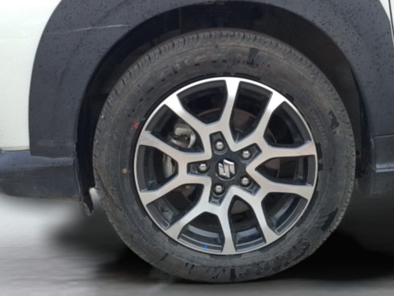 2022 Maruti XL6 ZETA MT, Petrol, Manual, 45,055 km, Left Front Wheel