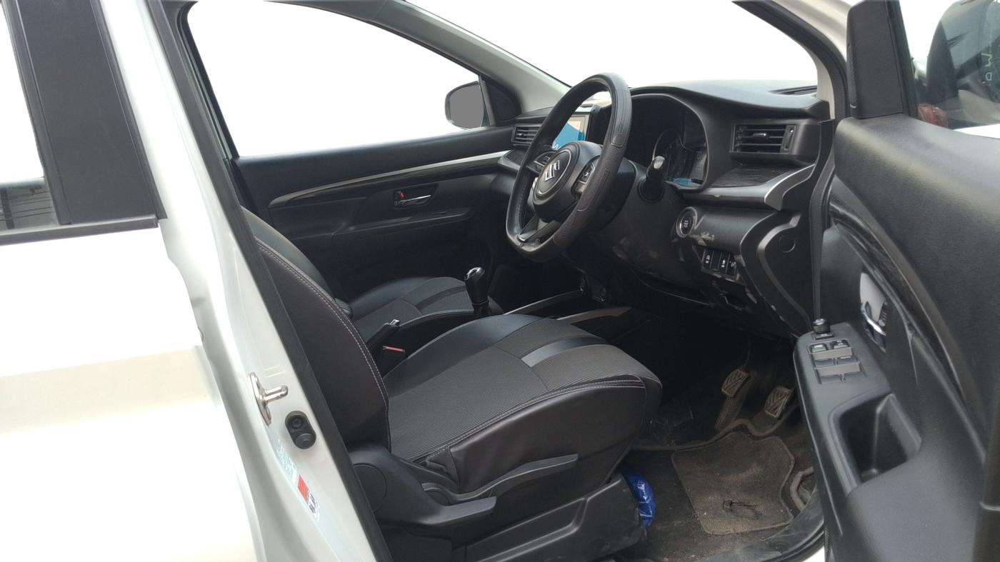 2022 Maruti XL6 ZETA MT, Petrol, Manual, 45,055 km, Right Side Front Door Cabin