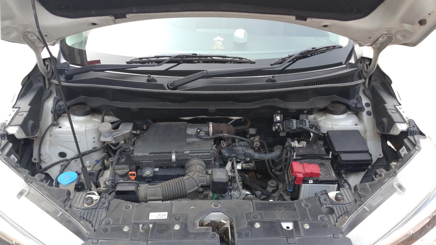 2022 Maruti XL6 ZETA MT, Petrol, Manual, 45,055 km, Open Bonnet