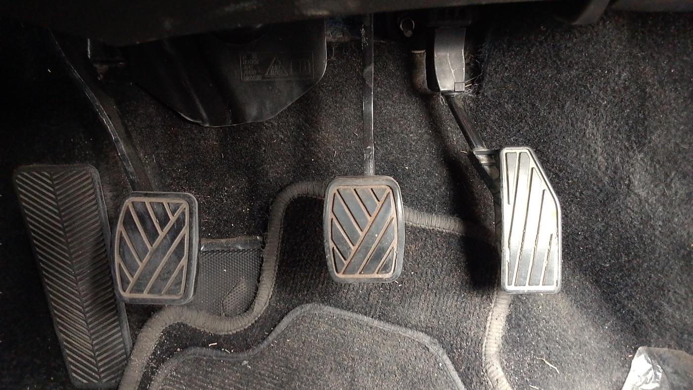 2022 Maruti XL6 ZETA MT, Petrol, Manual, 45,055 km, Pedals