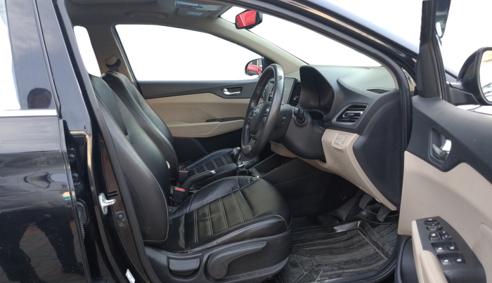 2022 Hyundai Verna SX 1.5 VTVT, Petrol, Manual, 46,501 km, Right Side Rear Door Cabin