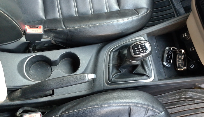 2022 Hyundai Verna SX 1.5 VTVT, Petrol, Manual, 46,501 km, Gear Lever