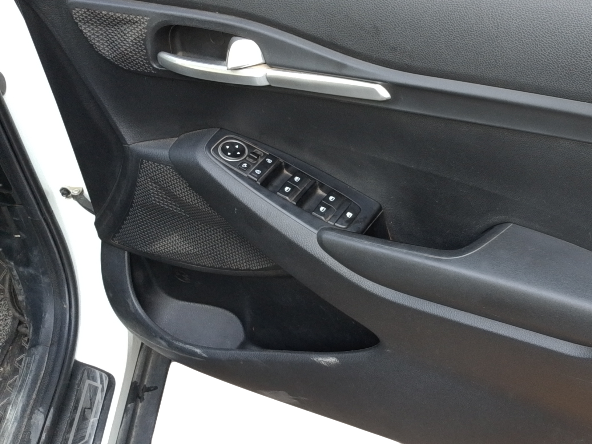 2022 KIA SELTOS HTK PLUS 1.5, Petrol, Manual, 65,042 km, Driver Side Door Panel Controls