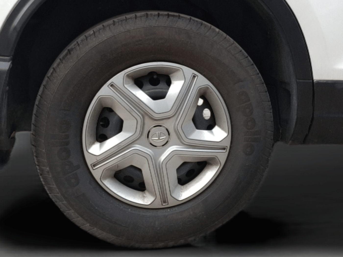 2021 Tata Harrier XM 2.0L KRYOTEC, Diesel, Manual, 77,690 km, Right Rear Wheel