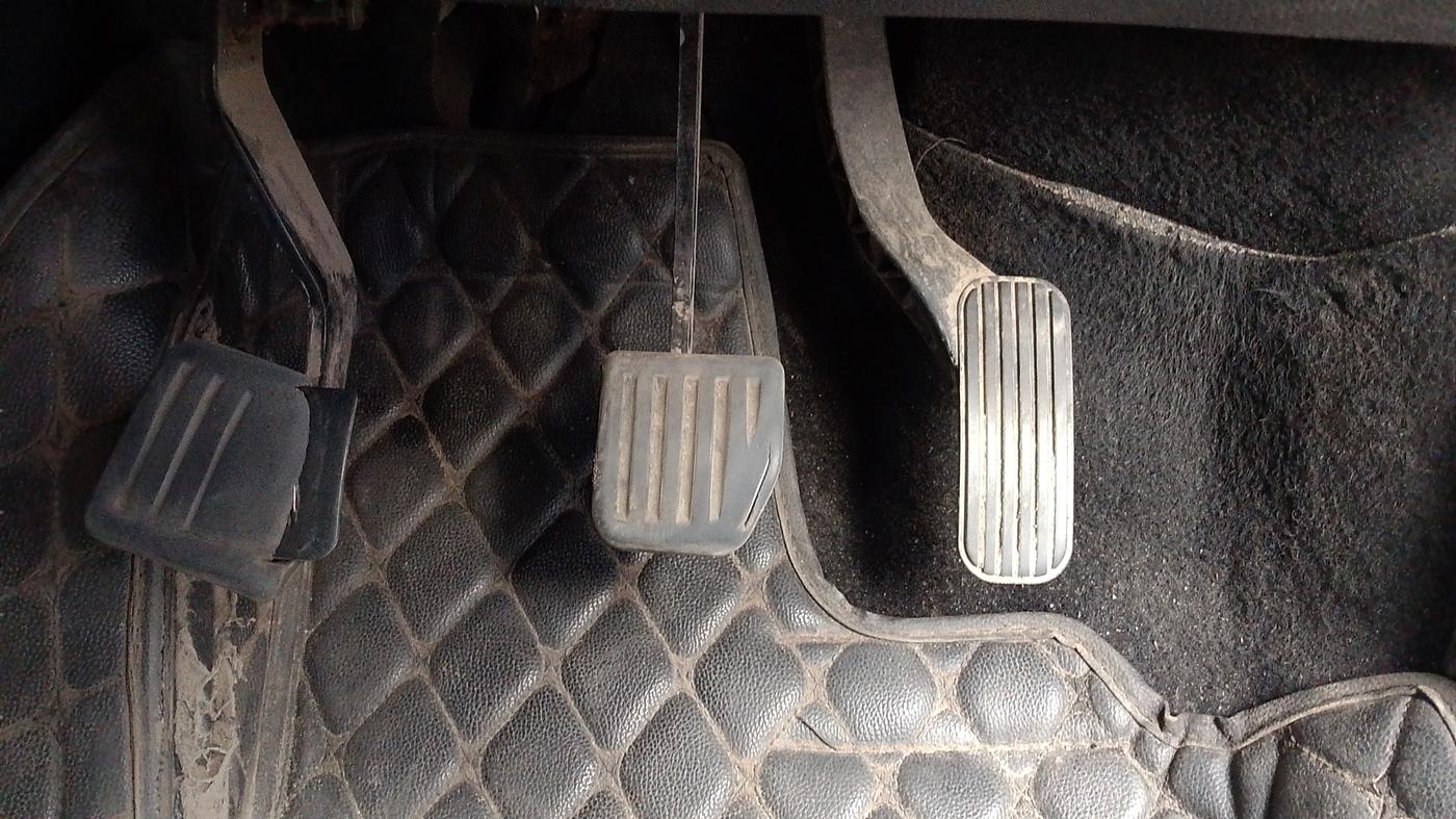 2021 Tata Harrier XM 2.0L KRYOTEC, Diesel, Manual, 77,690 km, Pedals