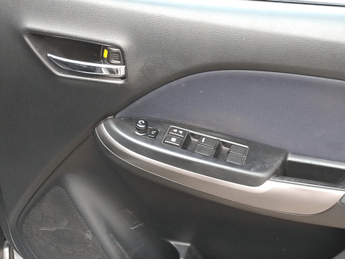 2020 Maruti Baleno DELTA PETROL 1.2, Petrol, Manual, 67,709 km, Driver Side Door Panel Controls