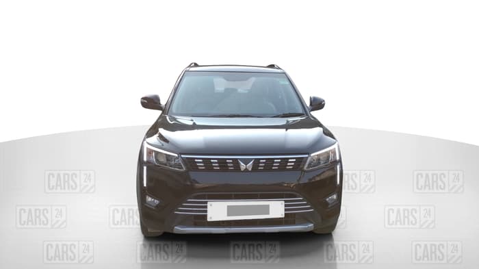 2023 Mahindra XUV300 W8 1.5 DIESEL, Diesel, Manual, 57,667 km, Front