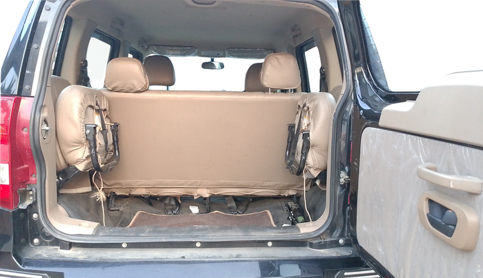 2022 Mahindra BOLERO NEO N 8, Diesel, Manual, 25,773 km, Boot Inside