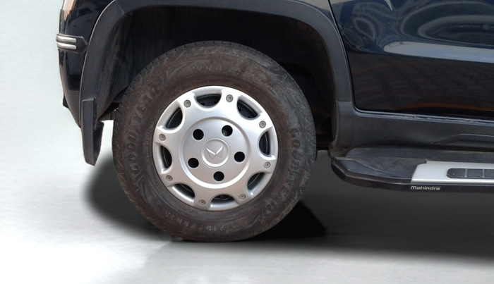 2022 Mahindra BOLERO NEO N 8, Diesel, Manual, 25,773 km, Right Rear Wheel