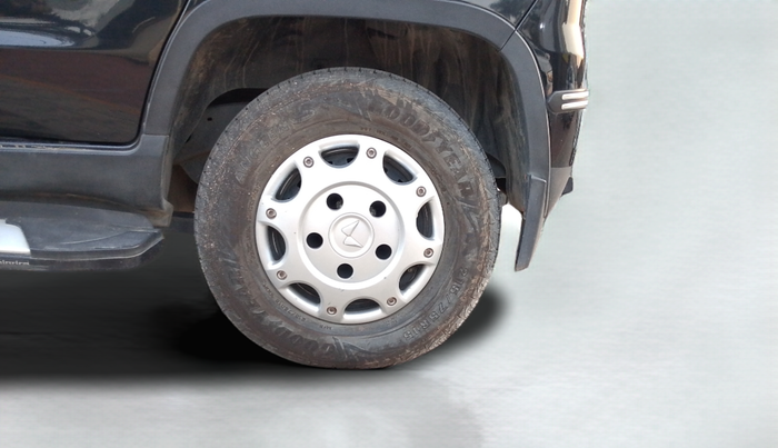 2022 Mahindra BOLERO NEO N 8, Diesel, Manual, 25,773 km, Left Rear Wheel