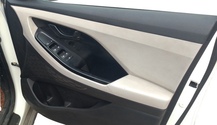 2021 Hyundai Creta E 1.5 PETROL, Petrol, Manual, 83,620 km, Driver Side Door Panel Controls