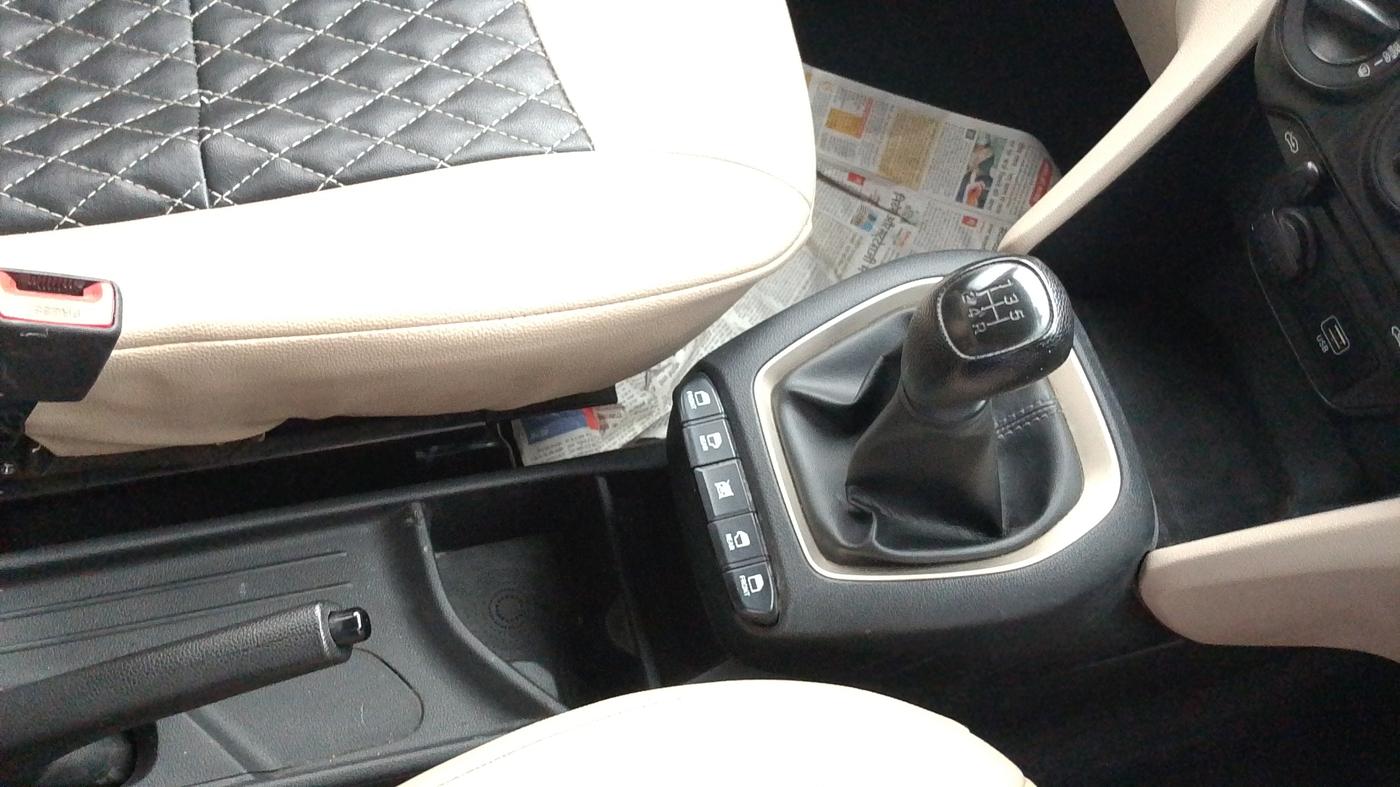 2018 Hyundai NEW SANTRO ASTA MT, Petrol, Manual, 64,705 km, Gear Lever