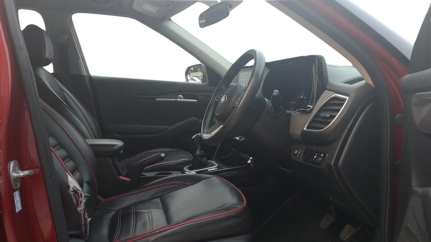 2019 KIA SELTOS HTK PLUS 1.5 DIESEL, Diesel, Manual, 80,887 km, Right Side Front Door Cabin