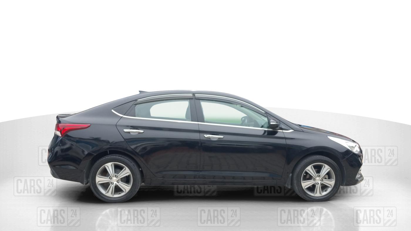 2017 Hyundai Verna 1.6 VTVT SX (O) AT, Petrol, Automatic, 1,06,791 km, Right Side View