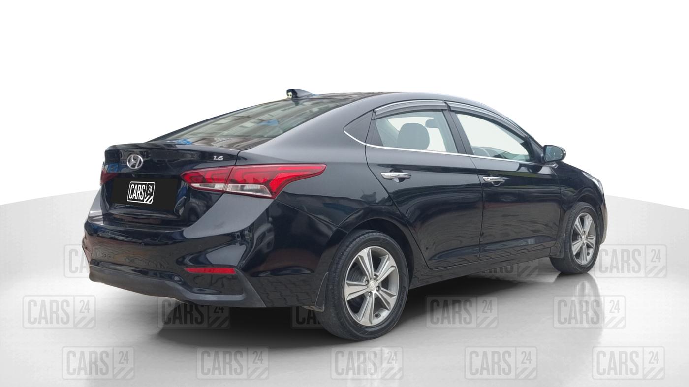 2017 Hyundai Verna 1.6 VTVT SX (O) AT, Petrol, Automatic, 1,06,791 km, Right Back Diagonal