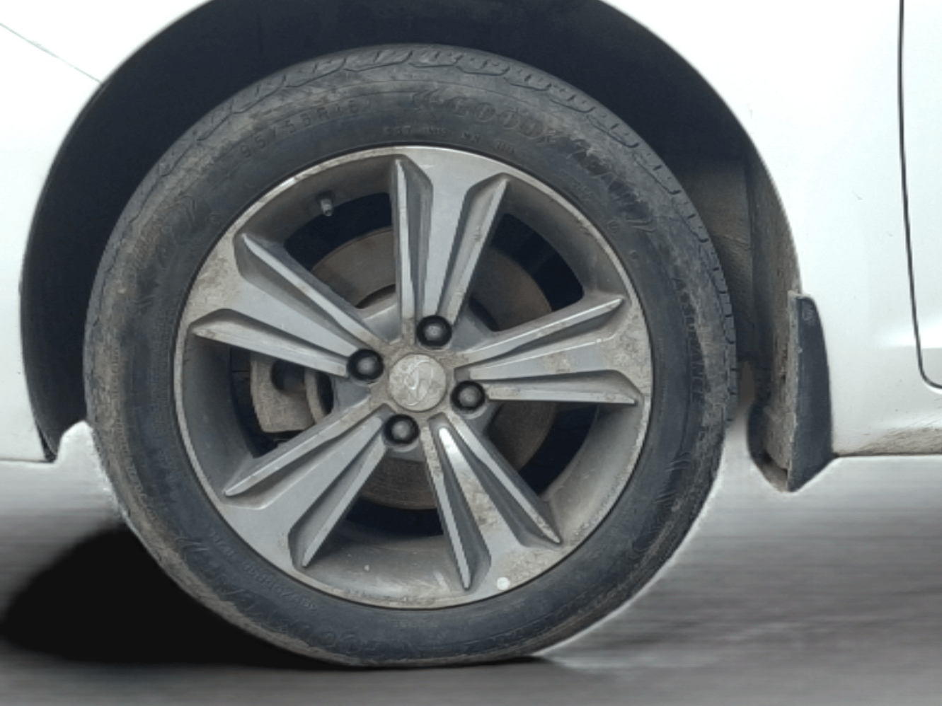 2019 Hyundai Verna 1.6 CRDI SX, Diesel, Manual, 1,08,257 km, Left Front Wheel
