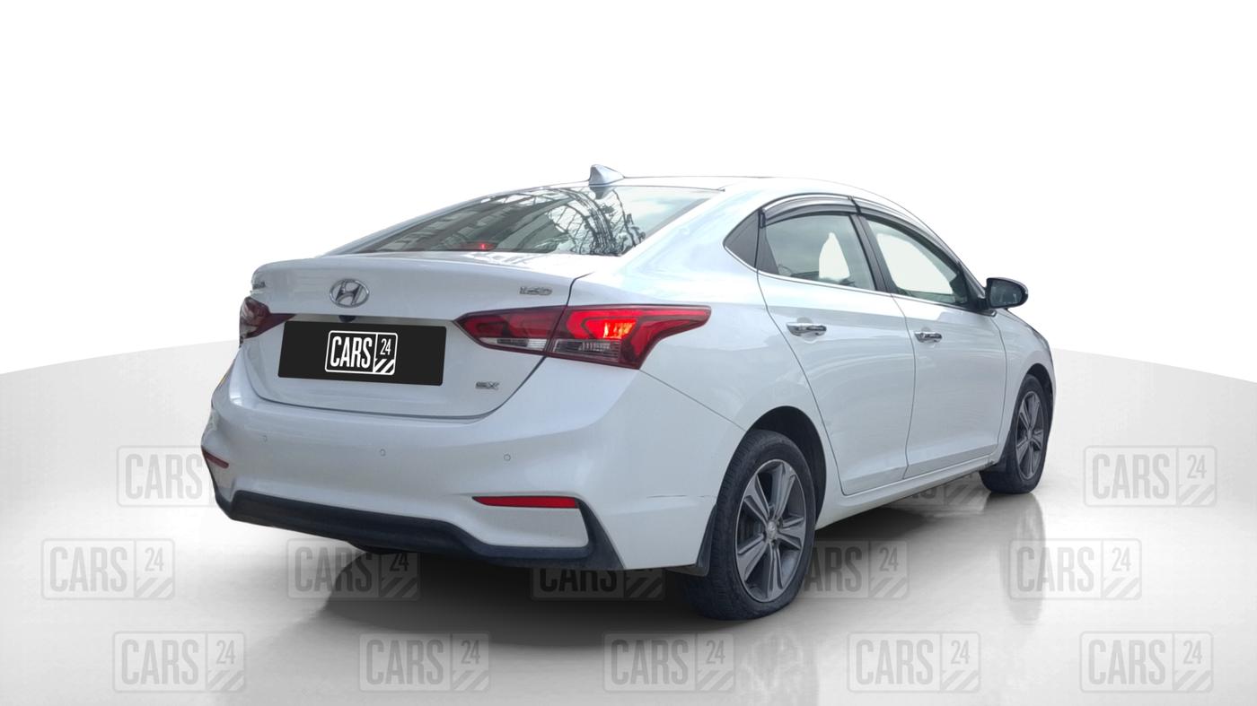 2019 Hyundai Verna 1.6 CRDI SX, Diesel, Manual, 1,08,257 km, Right Back Diagonal
