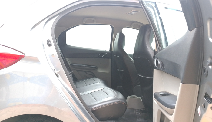 2018 Tata Tiago XT PETROL, Petrol, Manual, 53,142 km, Right Side Rear Door Cabin