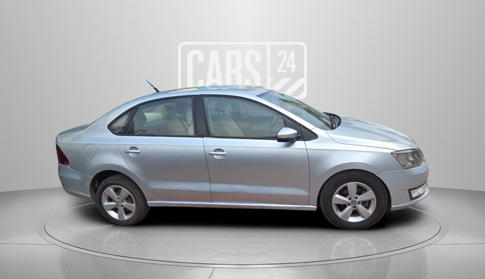 2016 Skoda Rapid AMBITION 1.5 TDI, Diesel, Manual, 65,263 km, Right Side View