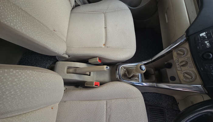 2013 Maruti Swift Dzire VDI, Diesel, Manual, 97,230 km, Gear Lever