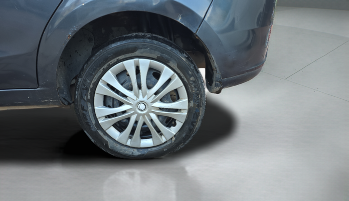 2016 Tata Zest XM PETROL, Petrol, Manual, 80,363 km, Left Front Wheel