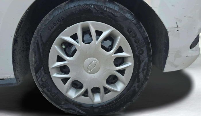 2016 Ford New Figo AMBIENTE 1.2 PETROL, Petrol, Manual, 95,408 km, Right Front Wheel