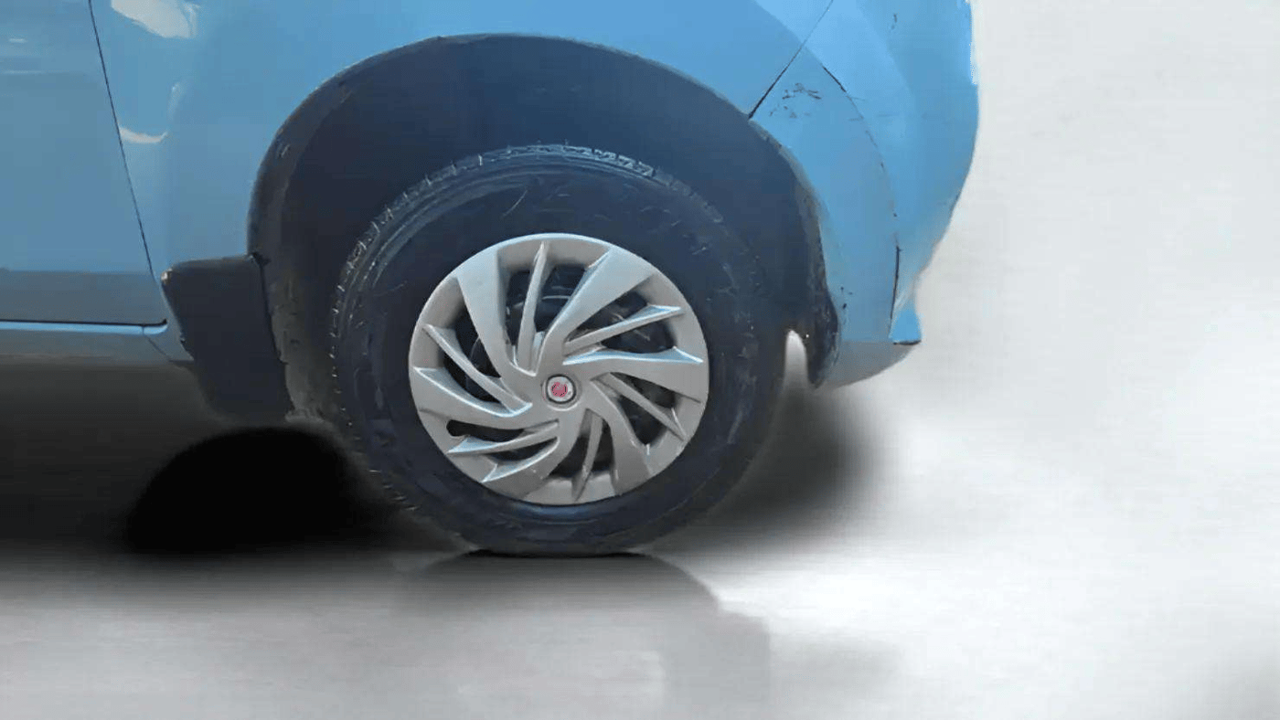 2013 Maruti Alto 800 LXI, Petrol, Manual, 50,358 km, Right Front Wheel