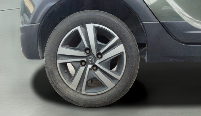 2021 Tata TIAGO NRG XZ AMT, Petrol, Automatic, 29,935 km, Right Rear Wheel