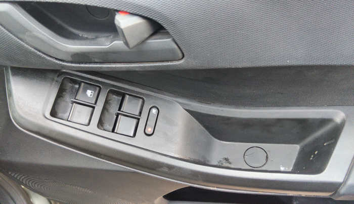 2021 Tata TIAGO NRG XZ AMT, Petrol, Automatic, 29,935 km, Driver Side Door Panel Controls