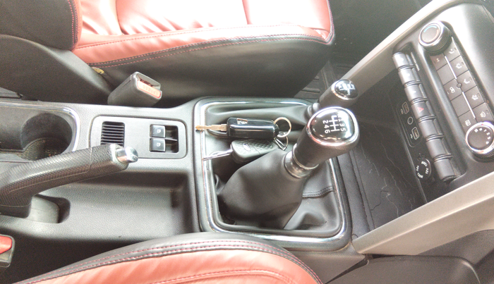 2021 Mahindra Thar LX HT PETROL 4WD MT, Petrol, Manual, 57,583 km, Gear Lever