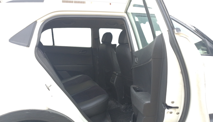 2017 Hyundai Creta E PLUS 1.6 PETROL, Petrol, Manual, 72,259 km, Right Side Rear Door Cabin