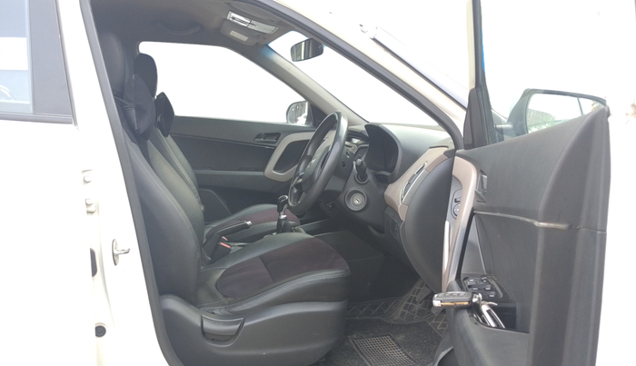 2017 Hyundai Creta E PLUS 1.6 PETROL, Petrol, Manual, 72,259 km, Right Side Front Door Cabin